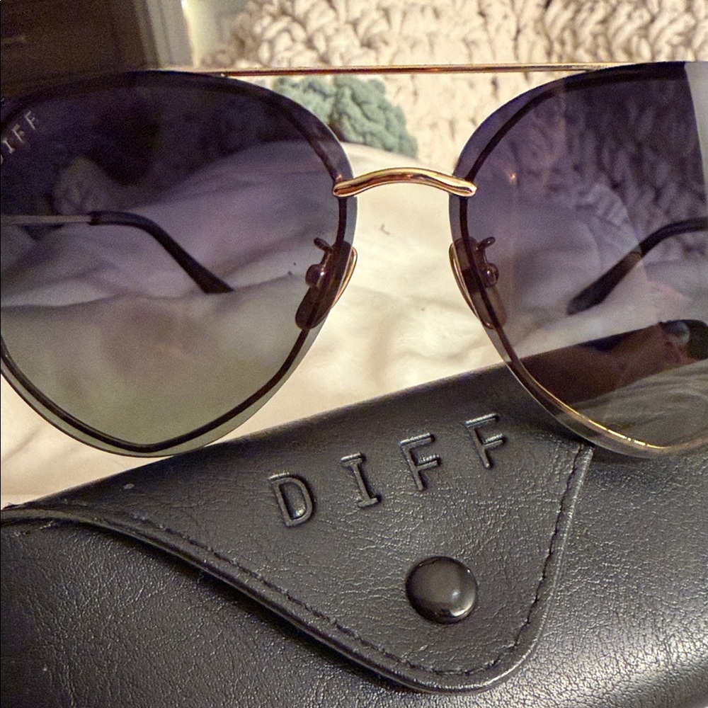 Diff Eyewear Black and Gold Aviator Sunglasses - Picture 2 of 4